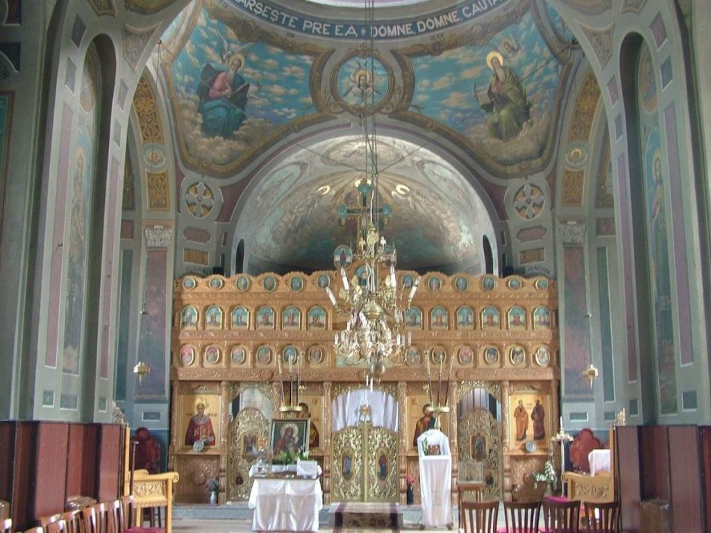 biserica cu hramul sf apostoli petru si pavel