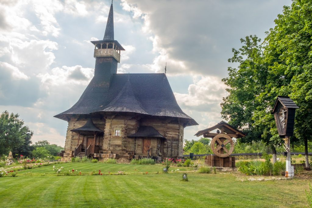 biserica de lemn