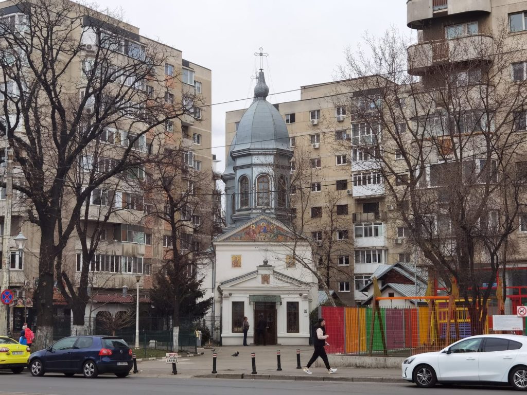biserica manu cavafu sfanta treime