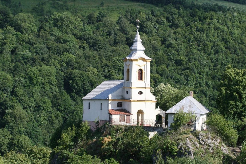 biserica maria ciclova
