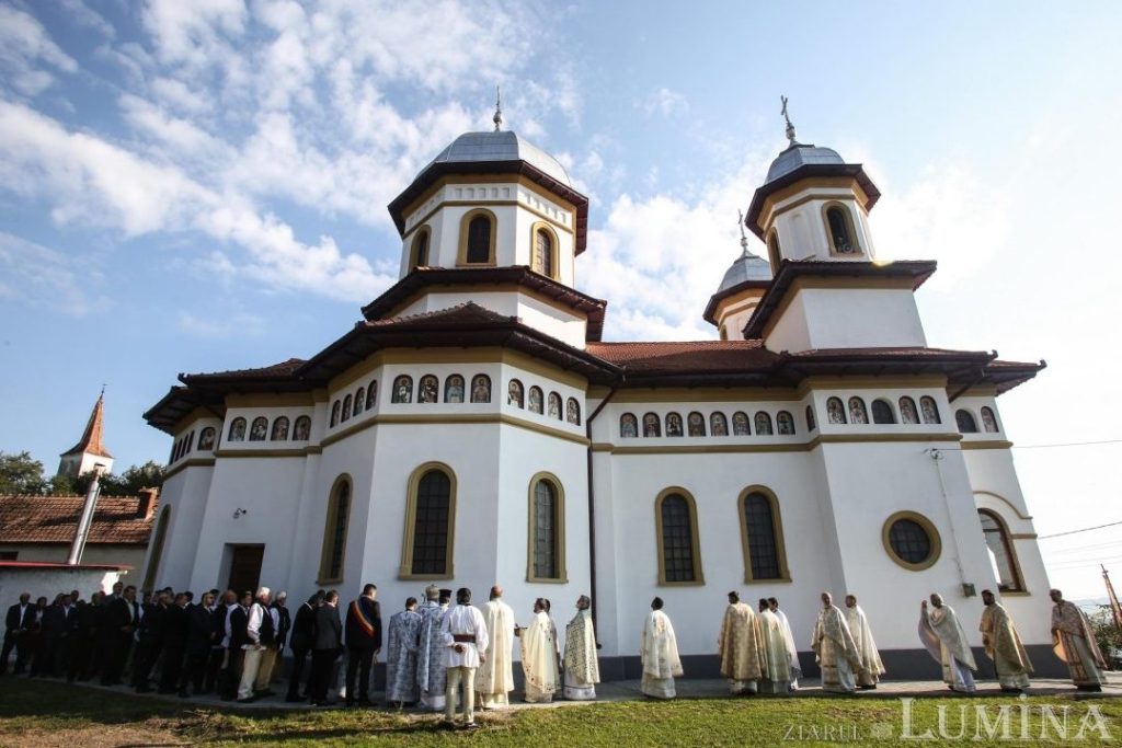 biserica ortodoxa rupea 1 sfanta treime