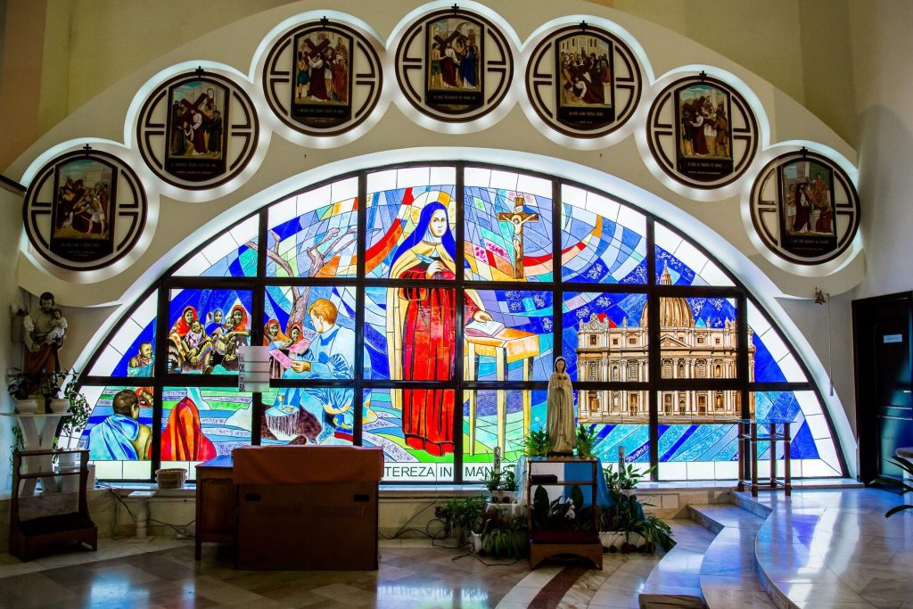 biserica sfanta tereza a pruncului isus