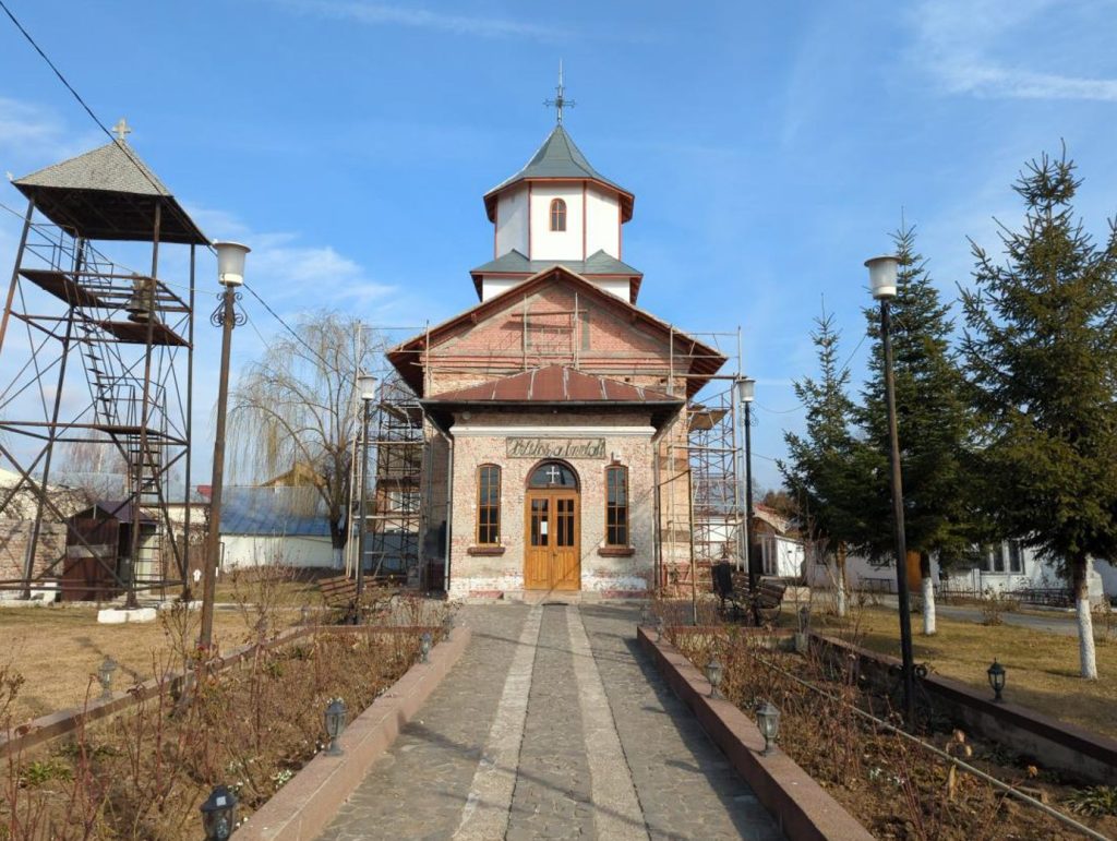 biserica sfantul dumitru buzinca