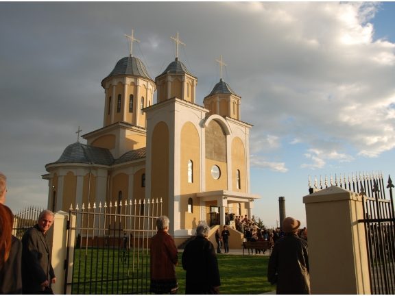 Biserica Sfântul Pantelimon Moreni 1 biserica sfantul pantelimon moreni