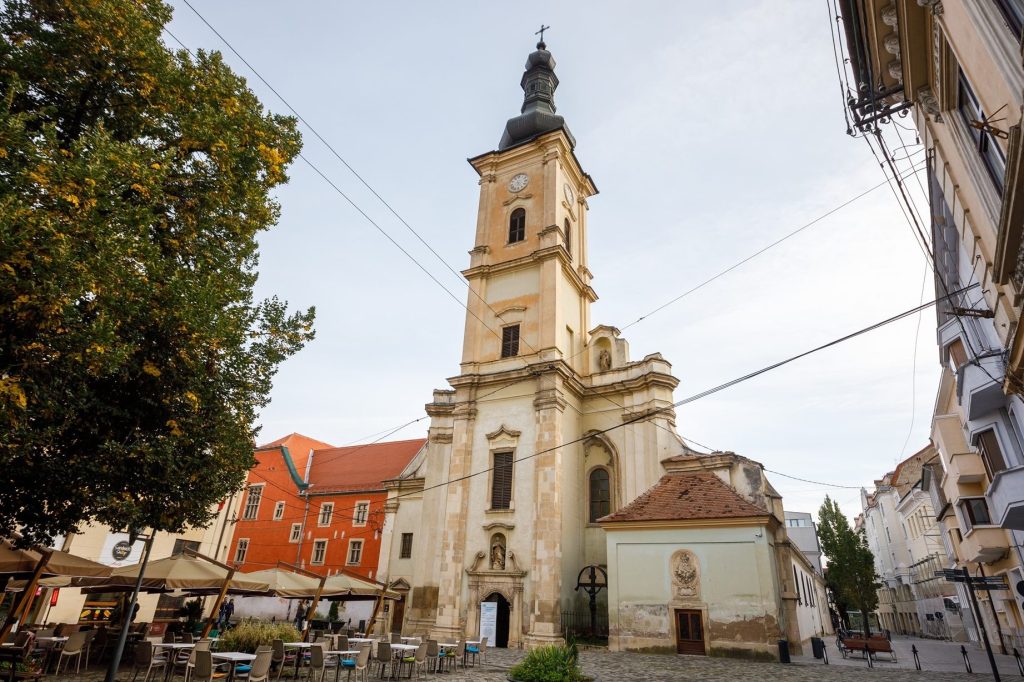 biserica si manastirea franciscana