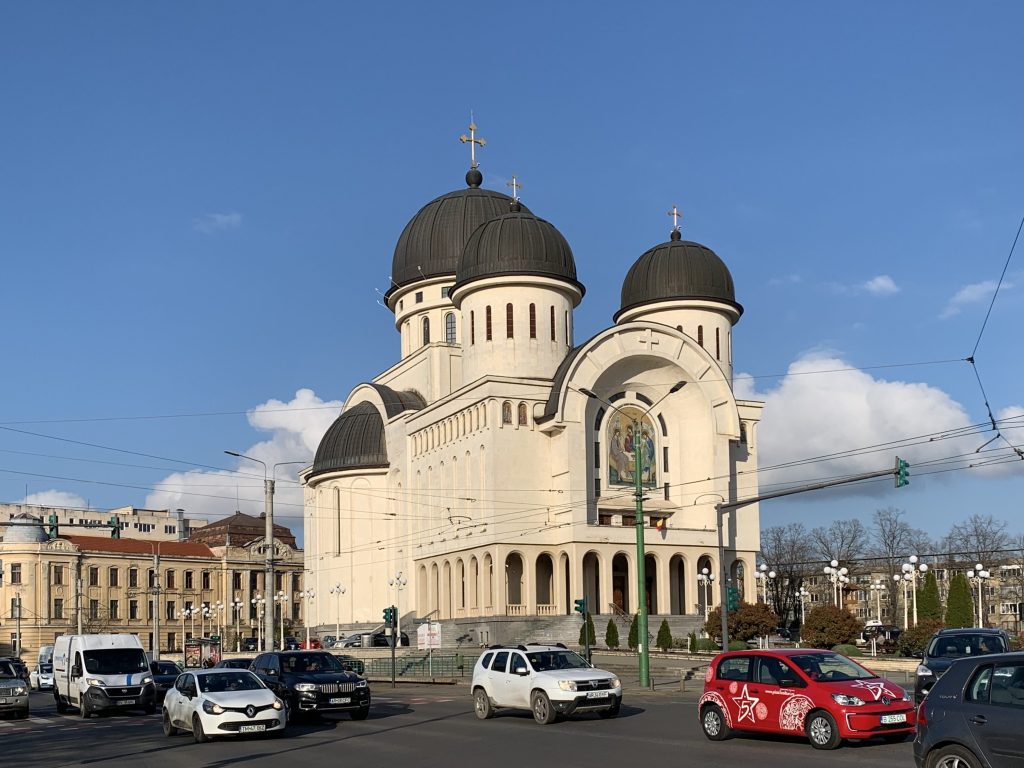 catedrala arhiepiscopala sfanta treime