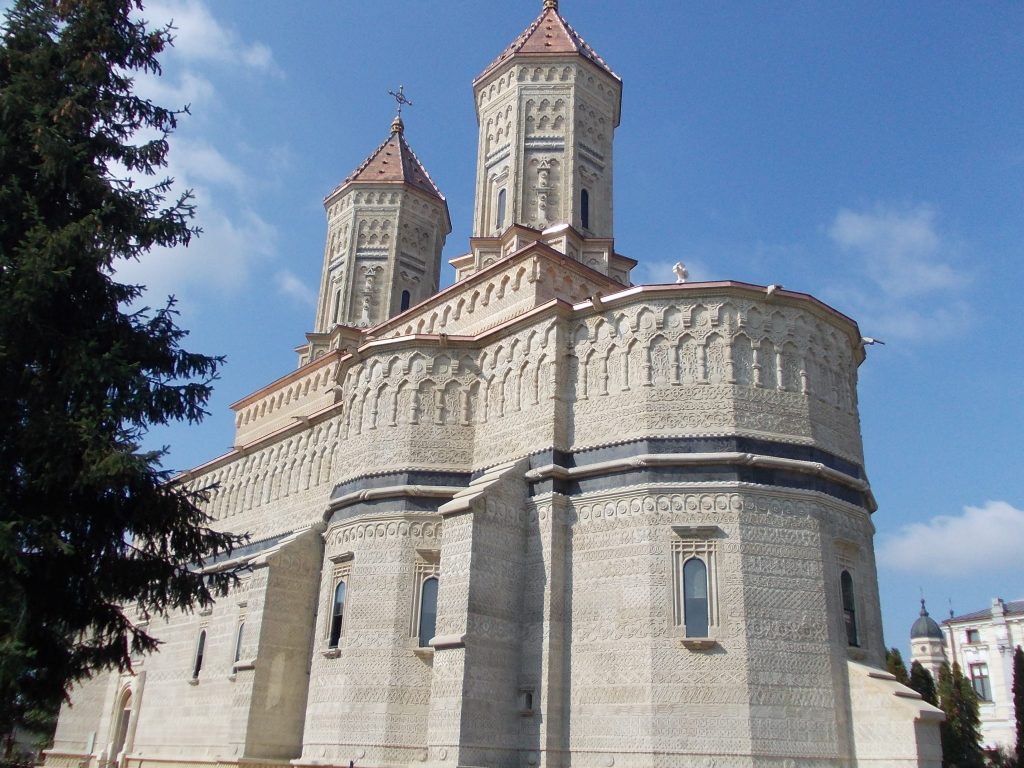 catedrala sfintii trei ierarhi