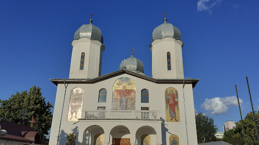 Biserica „Acoperământul Maicii Domnului”