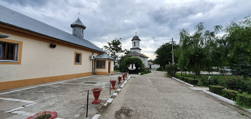 Biserica Sf. Imparati Constantin si Elena