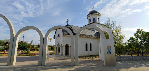 Biserica Ortodoxă " Adormirea Maicii Domnului"