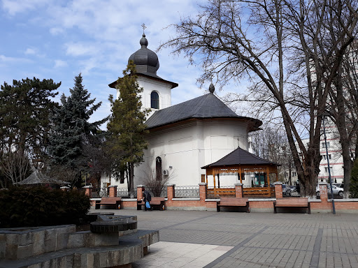 Biserica ortodoxă "Sfânta Parascheva"