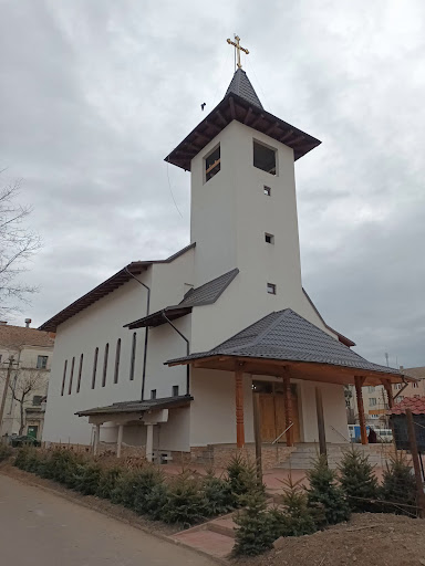 Biserica Sfinții Apostoli Petru și Pavel